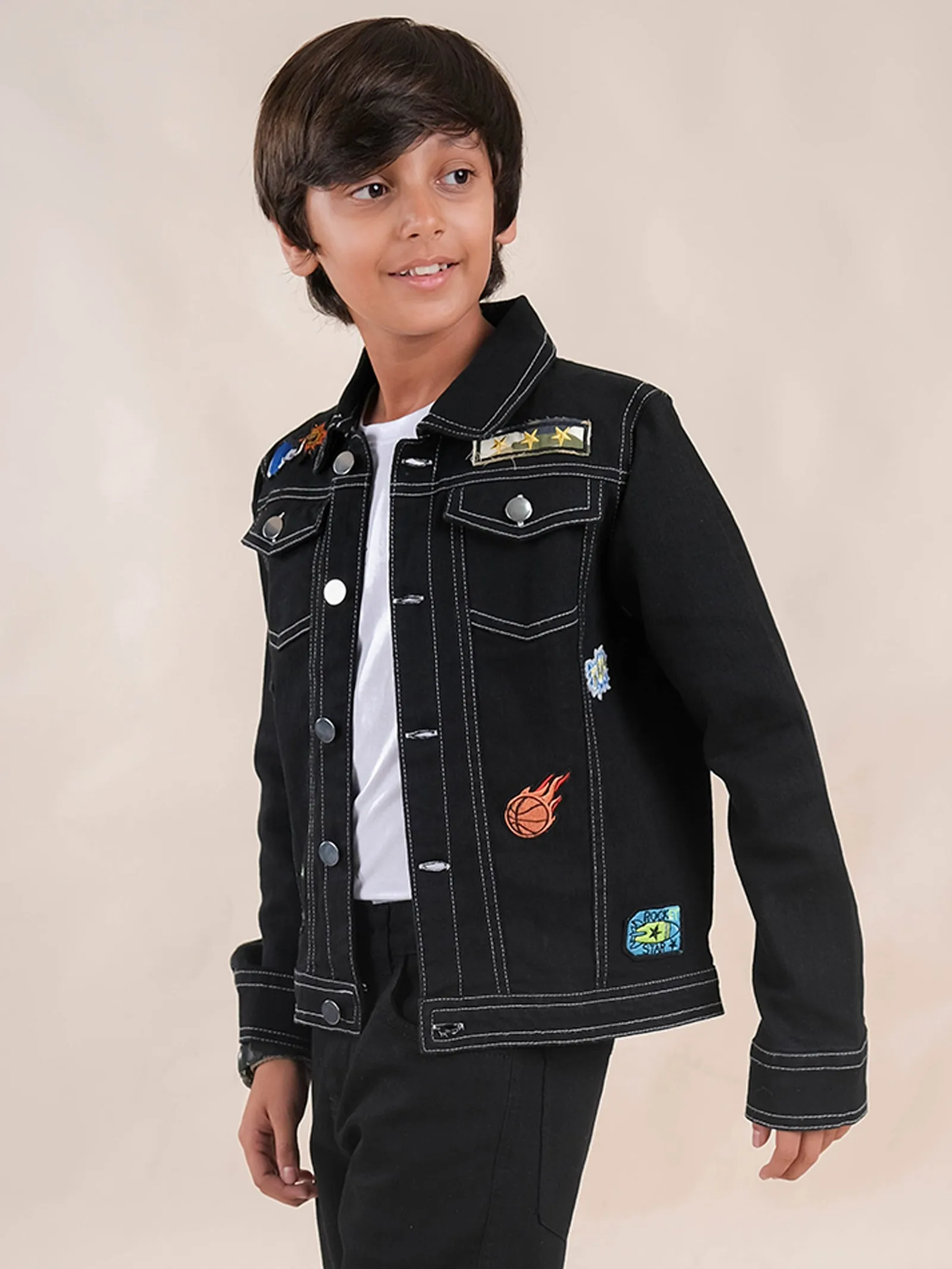 Boys Full Sleeves Solid Denim Jacket With Badge