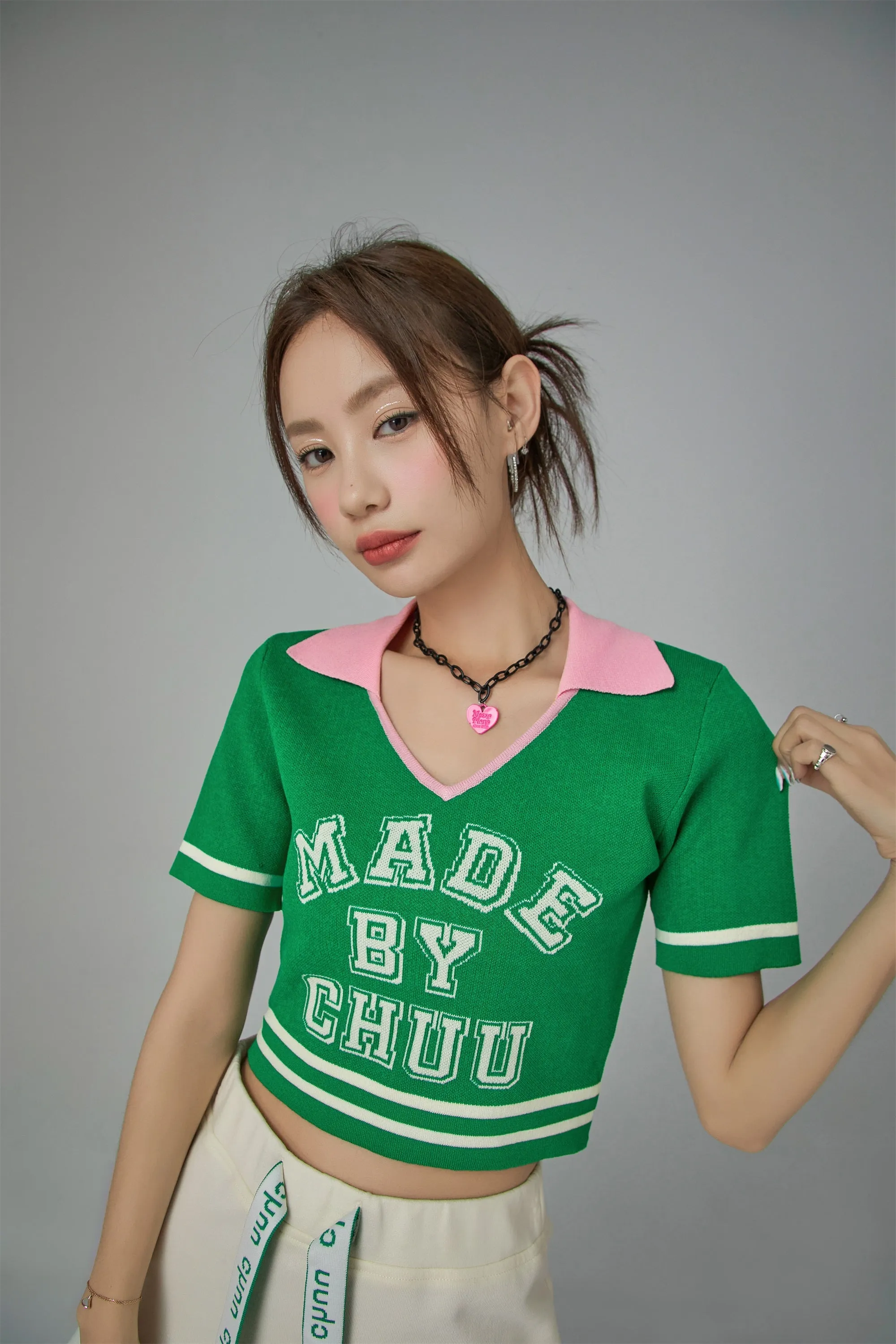 Chuu Spirit V-Neck Cropped T-shirt