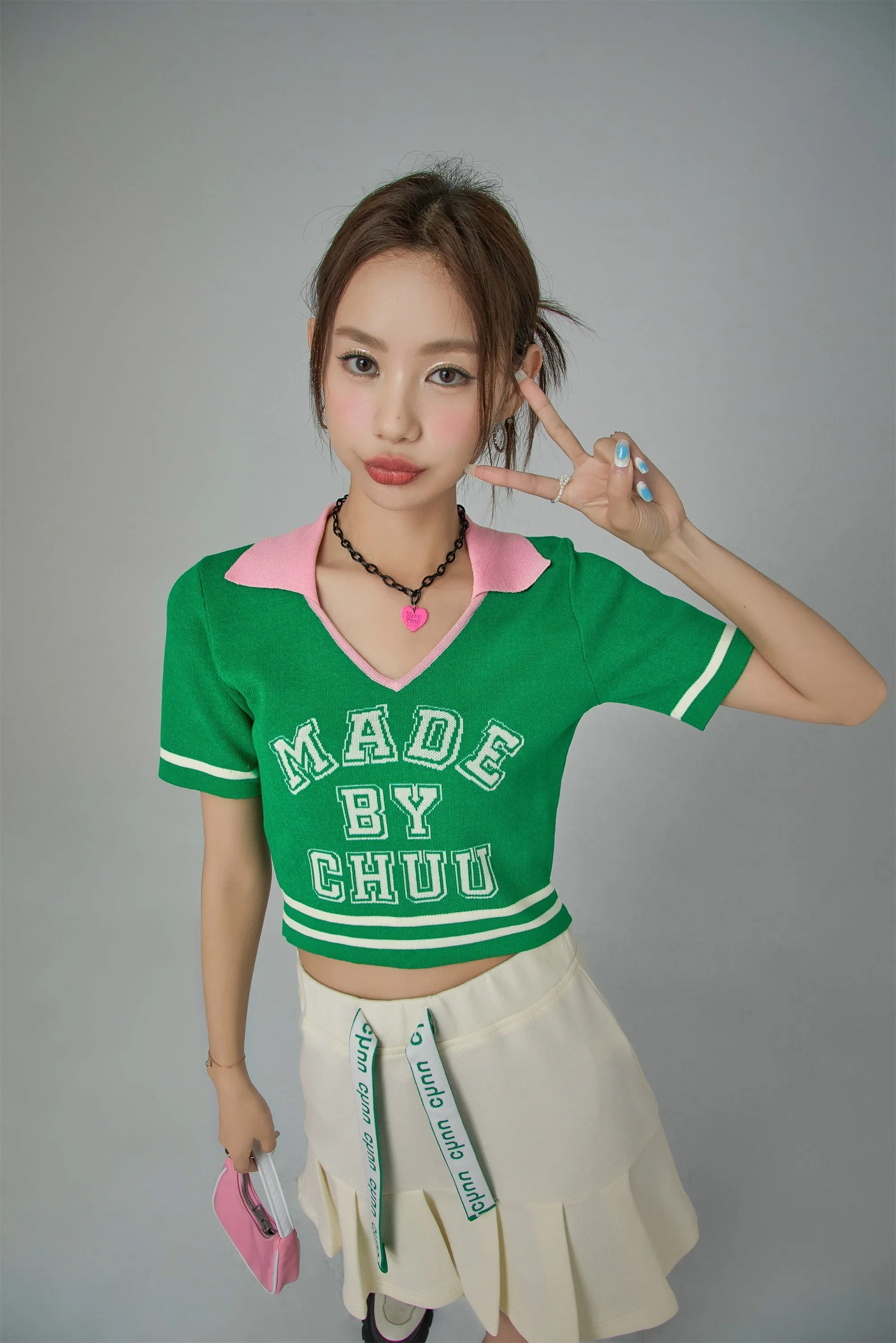 Chuu Spirit V-Neck Cropped T-shirt